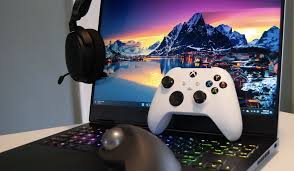 سرمایه‌گذاری گیمینگ گیمر موبایل در حال سرمایه‌گذاری آیتم‌ها